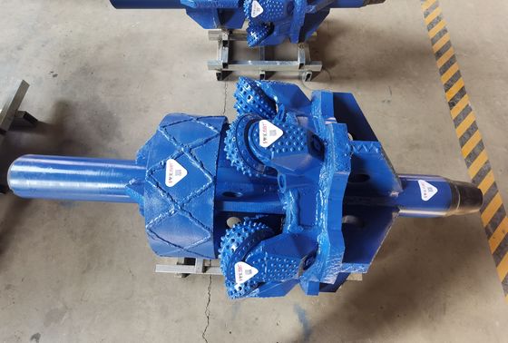 800mm HDD Hole Opener Rock Reamer Untuk Pengeboran Tanpa Lubang Dengan 12 inci Roller Bit