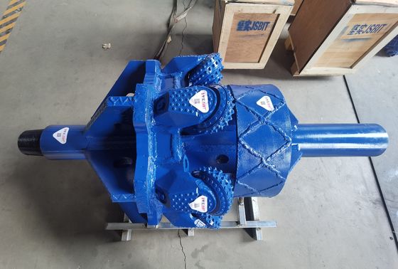 700mm HDD Hole Opener Dan Hard Rock Reamer Untuk Pengeboran Horizontal Dengan 12 inci Roller Bit
