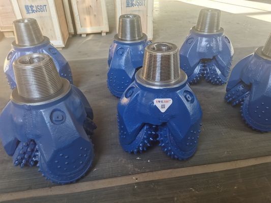 Pabrik pasokan langsung 17 1/2 inci IAADC537 Tricone Roller Cone Bit